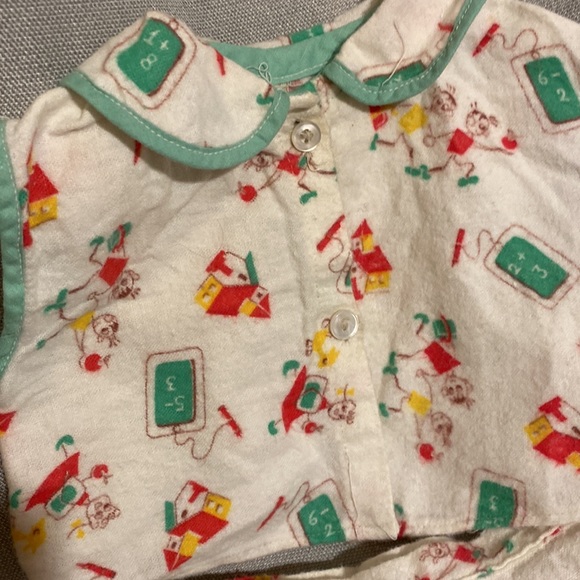 Vintage Red Metal Doll Trunk With Handmade Doll Clothes - Picture 16 of 16